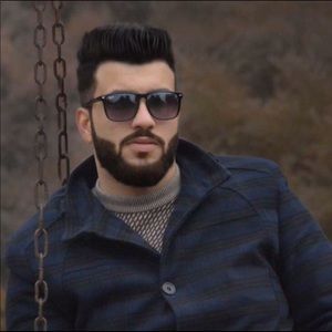 Meet your Posher, Hussein